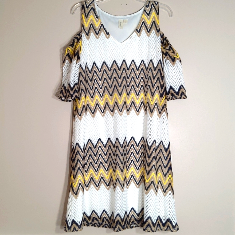 Women's dress brand Tacera, Size 1X